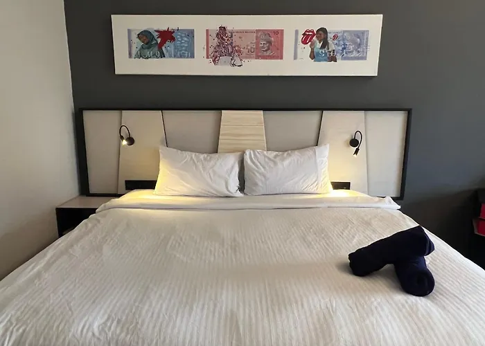 Comfyhomes M101 Dang Wangi Pool Klcc View